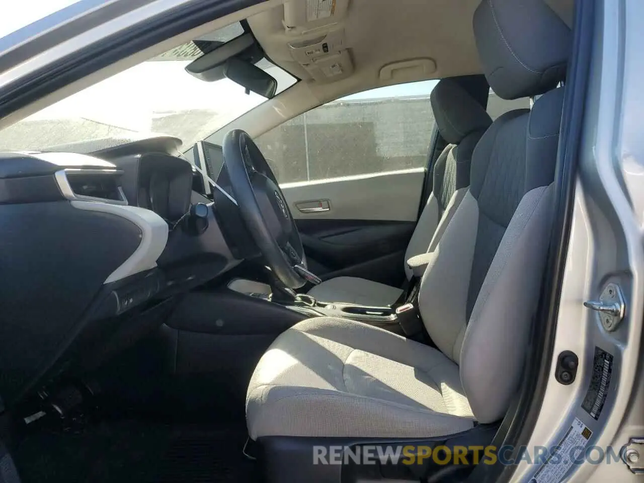 7 Photograph of a damaged car JTDVPMAE5MJ174004 TOYOTA COROLLA 2021