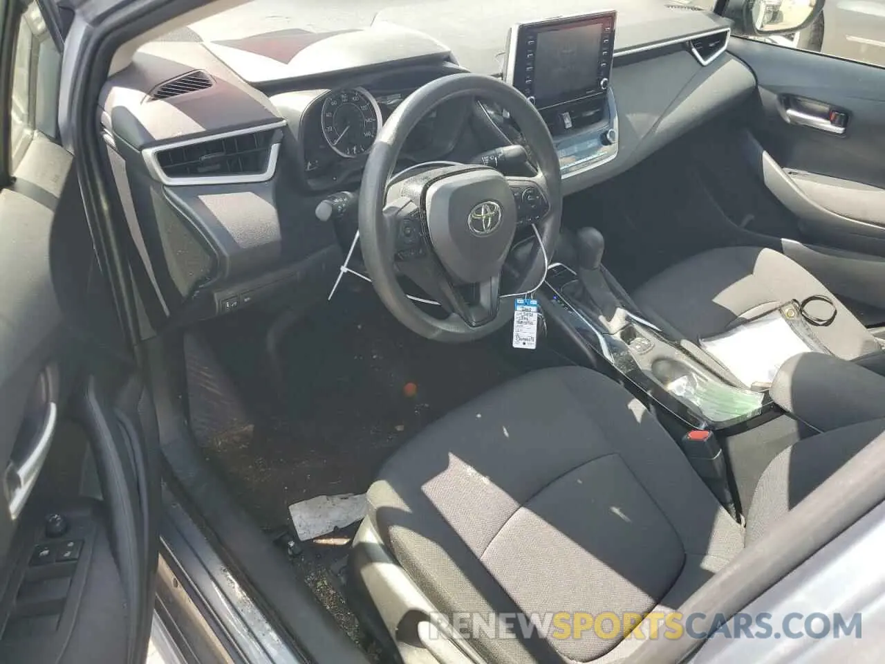 8 Photograph of a damaged car JTDVPMAE7MJ136371 TOYOTA COROLLA 2021