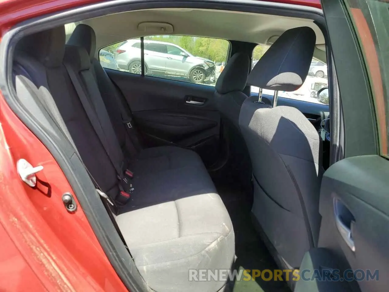 10 Photograph of a damaged car JTDVPMAE9MJ134296 TOYOTA COROLLA 2021
