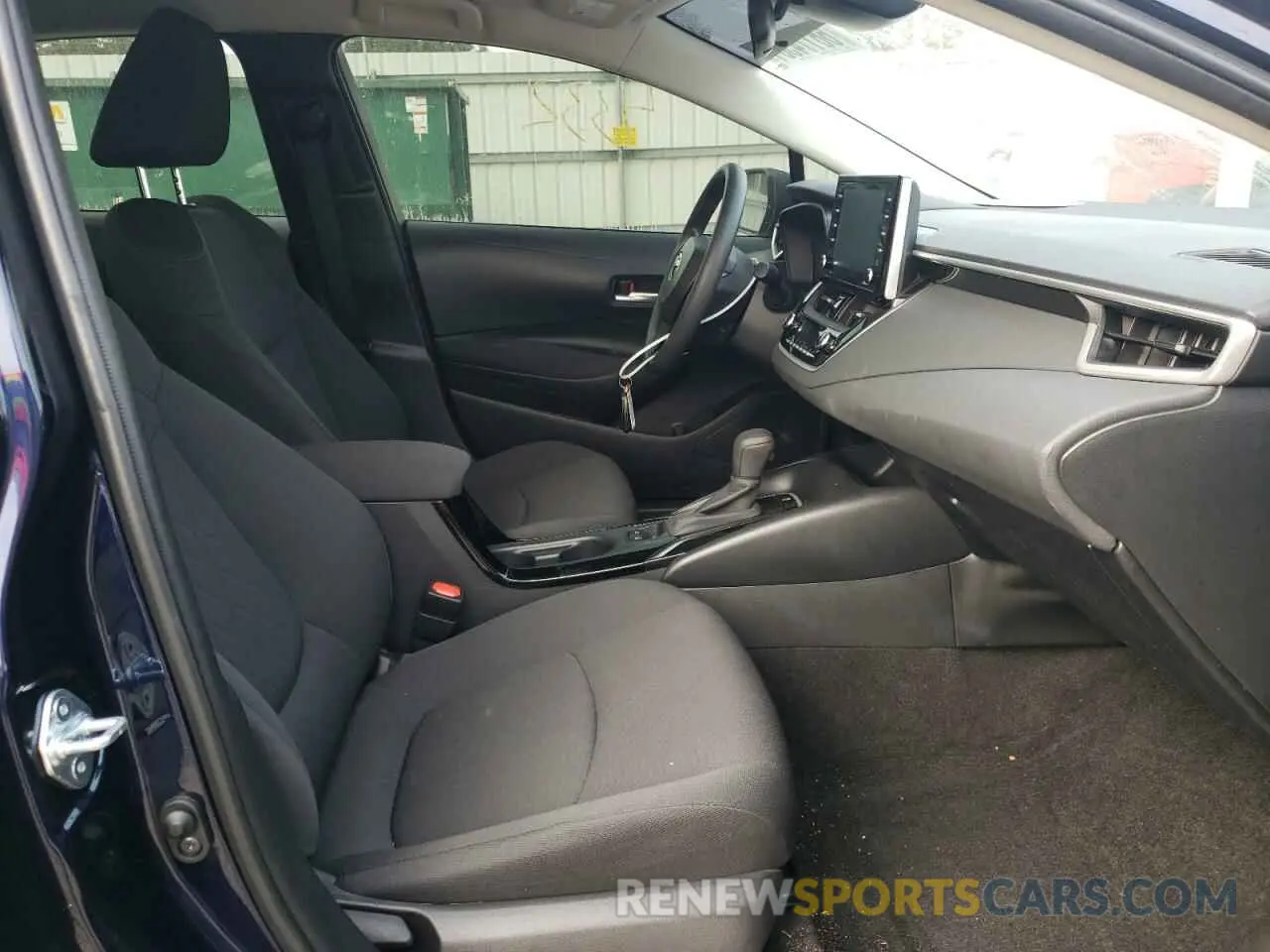 5 Photograph of a damaged car JTDVPMAE9MJ175818 TOYOTA COROLLA 2021