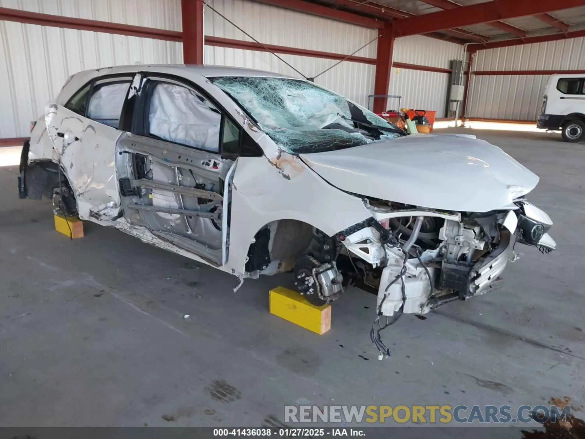 1 Photograph of a damaged car JTNA4MBE8M3109069 TOYOTA COROLLA 2021