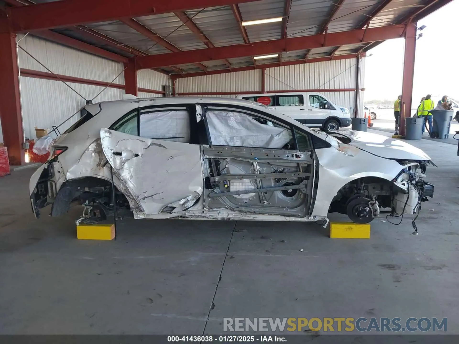 13 Photograph of a damaged car JTNA4MBE8M3109069 TOYOTA COROLLA 2021