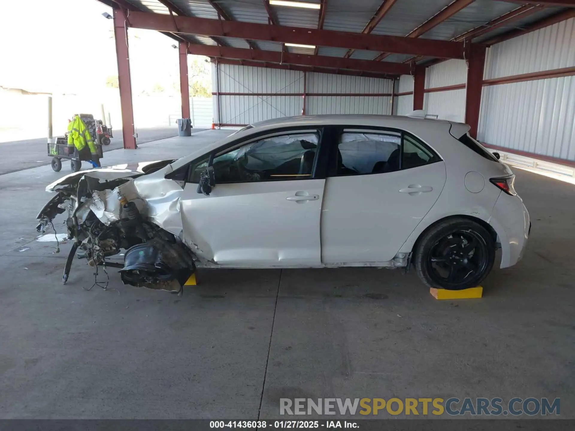 14 Photograph of a damaged car JTNA4MBE8M3109069 TOYOTA COROLLA 2021