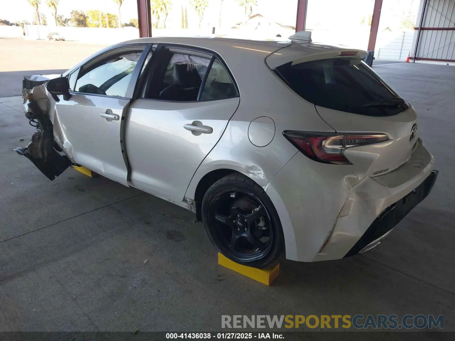 3 Photograph of a damaged car JTNA4MBE8M3109069 TOYOTA COROLLA 2021