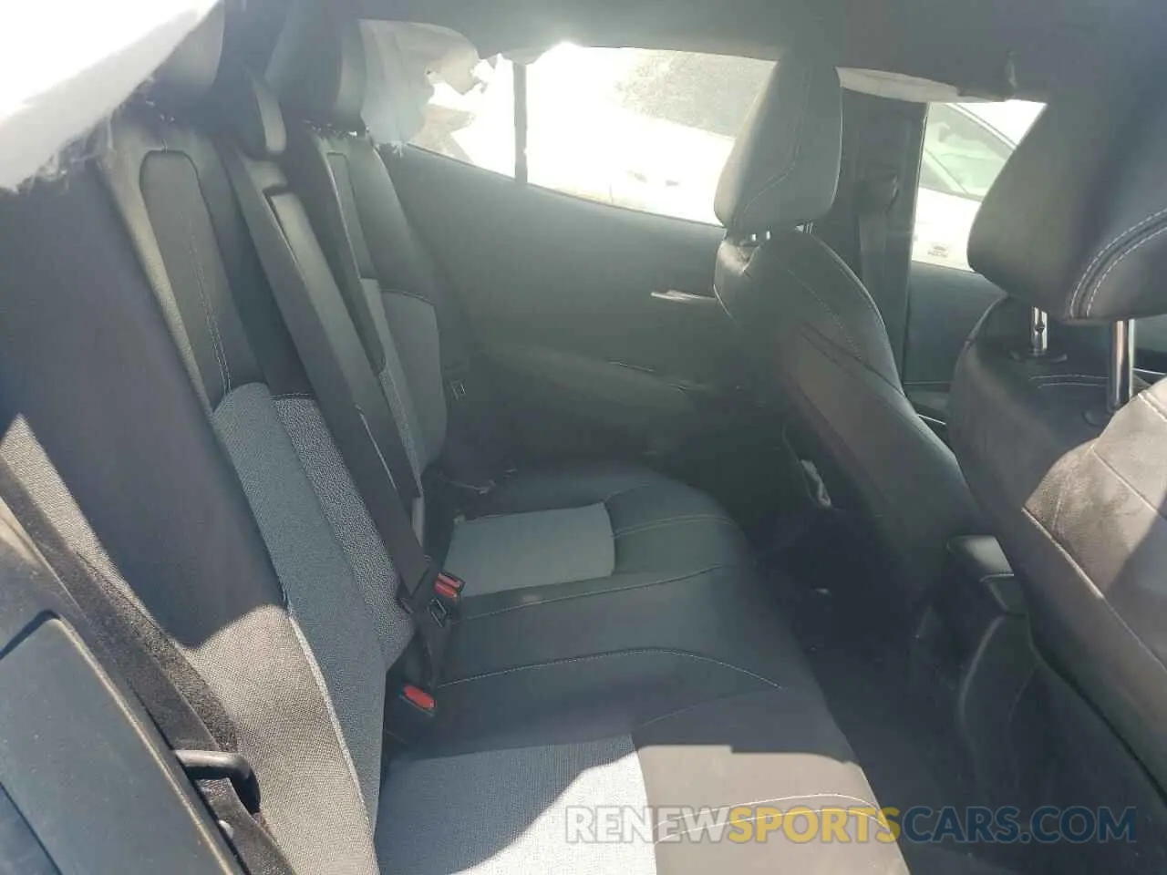 10 Photograph of a damaged car JTNA4MBE8M3129354 TOYOTA COROLLA 2021