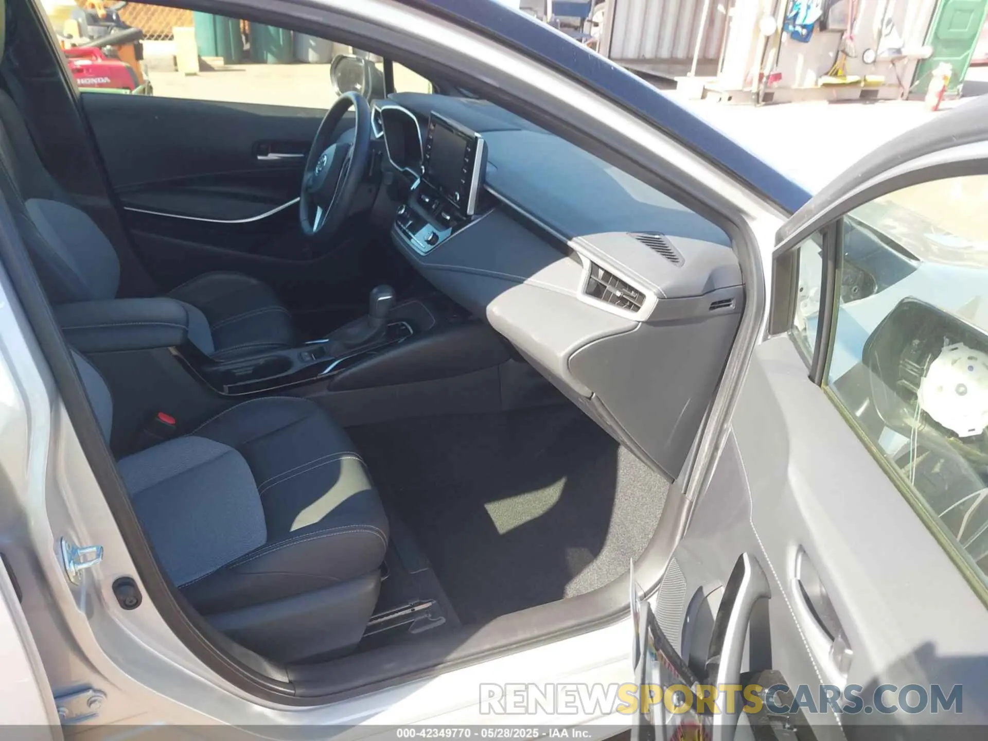 5 Photograph of a damaged car JTNC4MBE7M3135946 TOYOTA COROLLA 2021