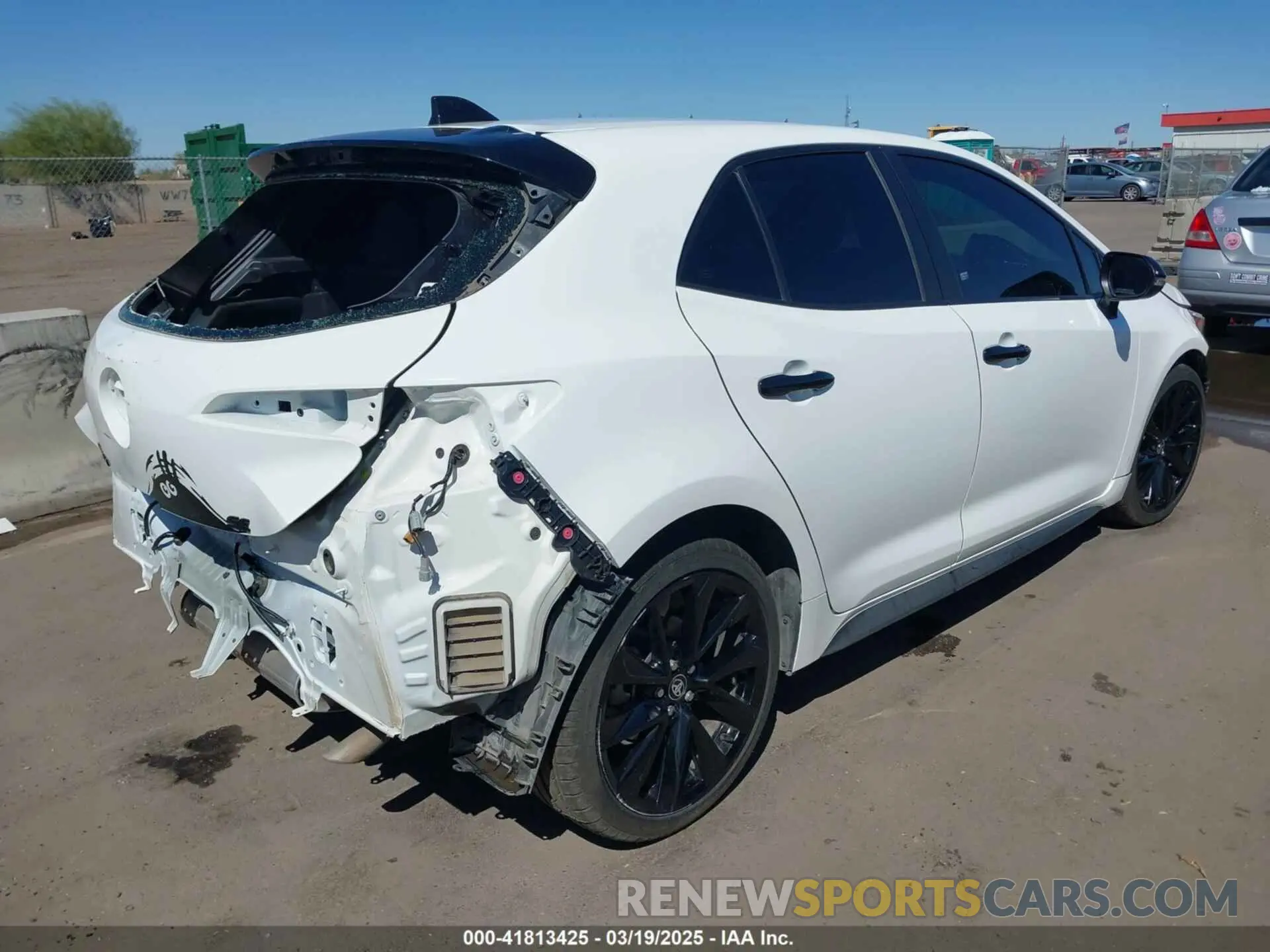 4 Photograph of a damaged car JTND4MBE0M3112173 TOYOTA COROLLA 2021
