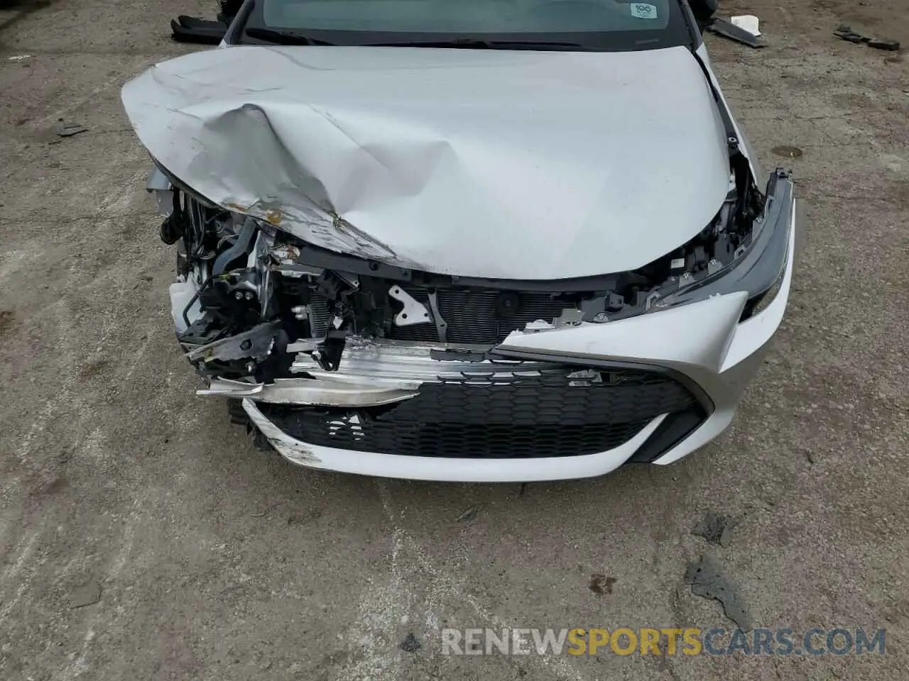 11 Photograph of a damaged car JTND4MBE0M3139552 TOYOTA COROLLA 2021