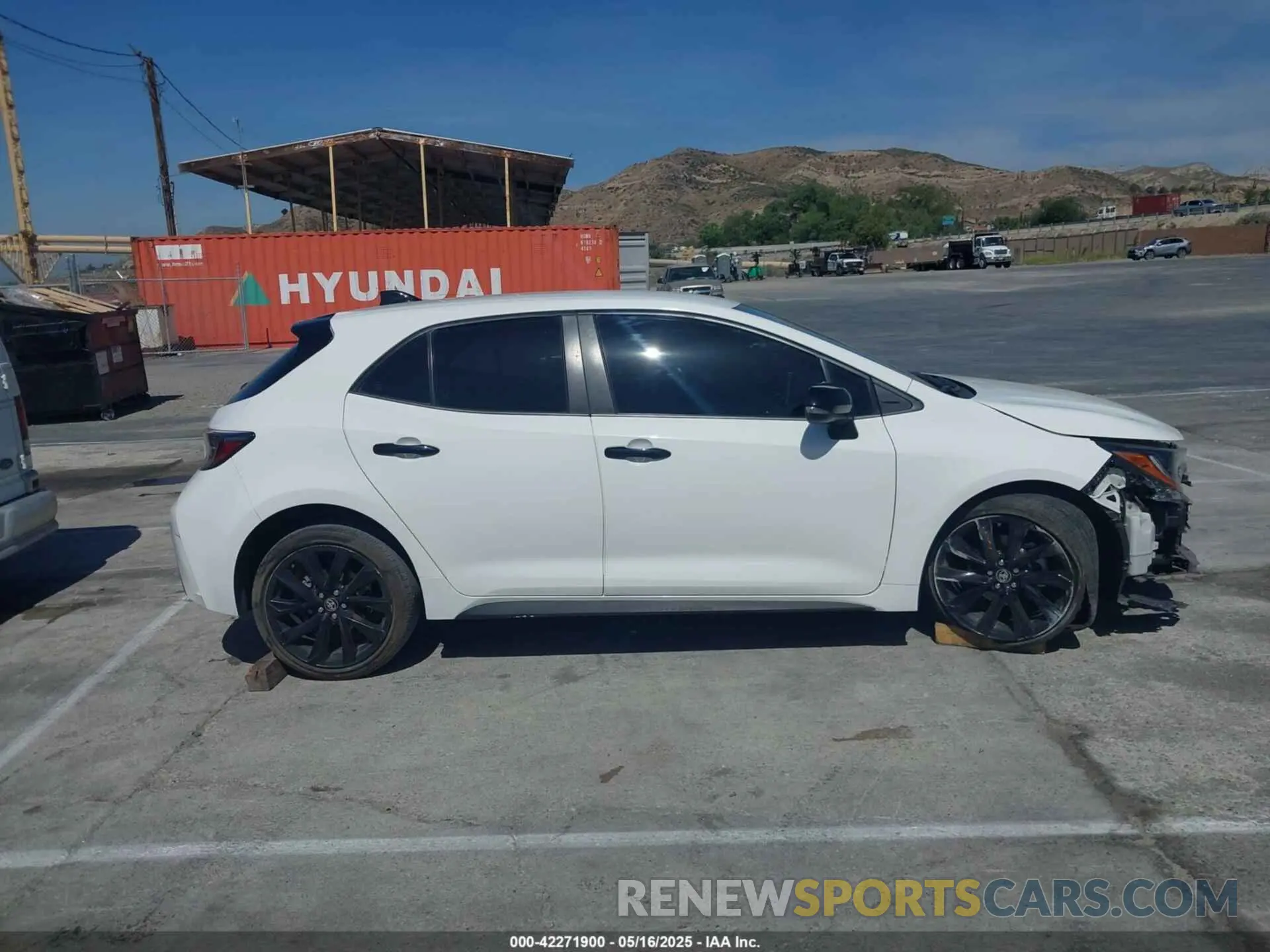 14 Photograph of a damaged car JTND4MBE1M3115180 TOYOTA COROLLA 2021