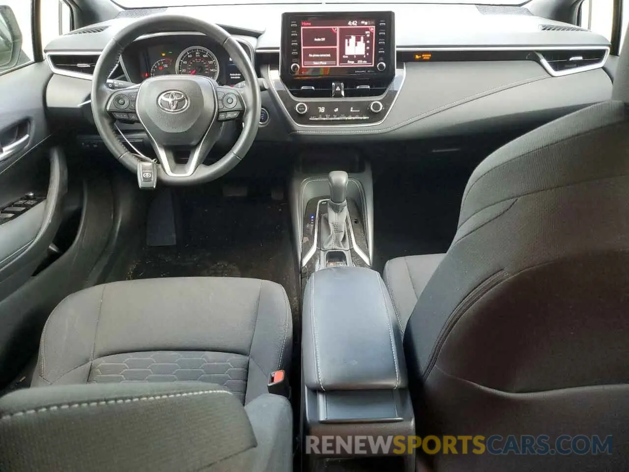 8 Photograph of a damaged car JTND4MBE5M3138073 TOYOTA COROLLA 2021