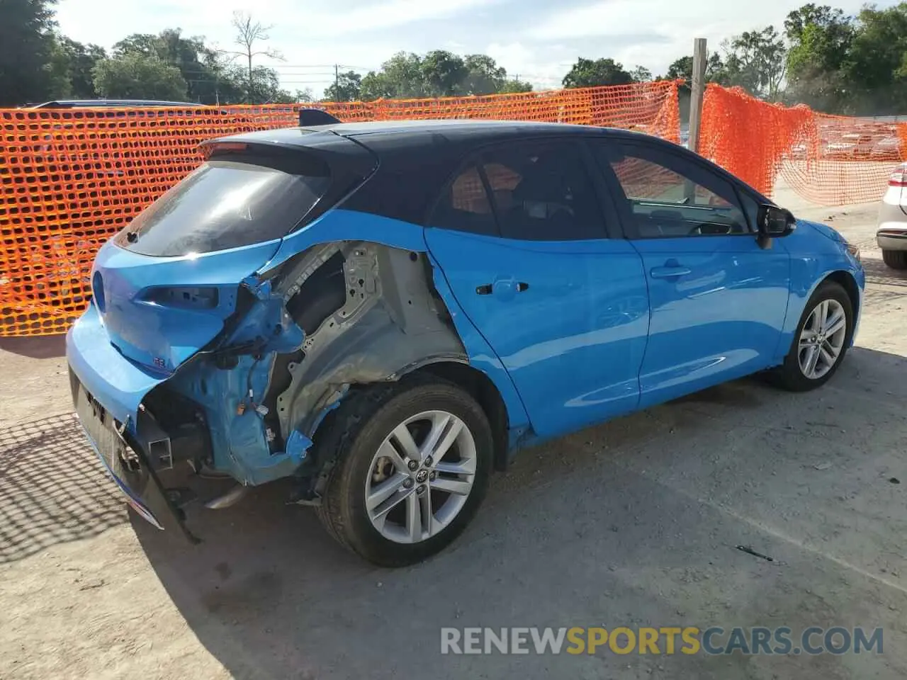 3 Photograph of a damaged car JTND4MBE6M3137790 TOYOTA COROLLA 2021