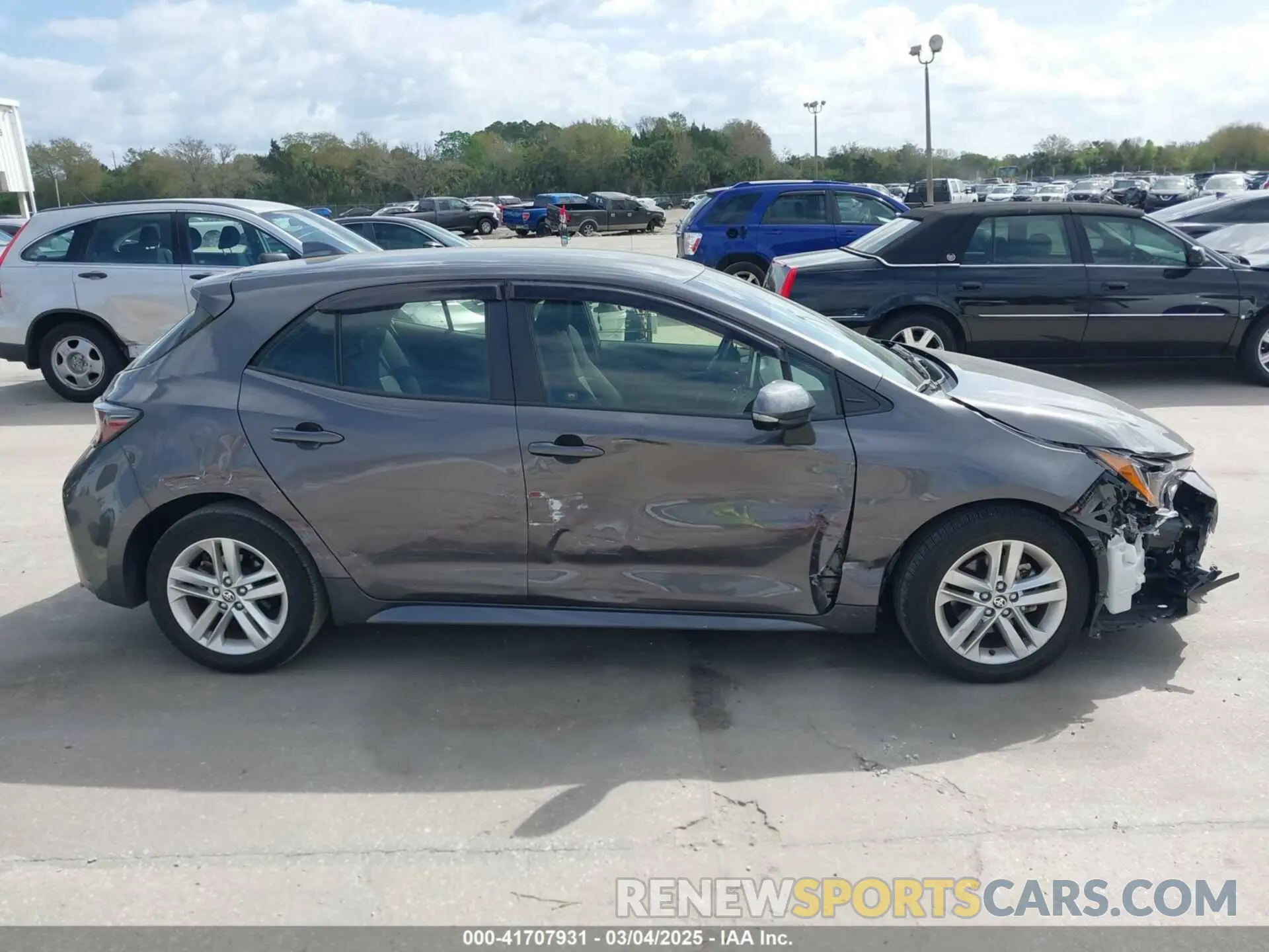 13 Photograph of a damaged car JTND4MBE8M3128279 TOYOTA COROLLA 2021