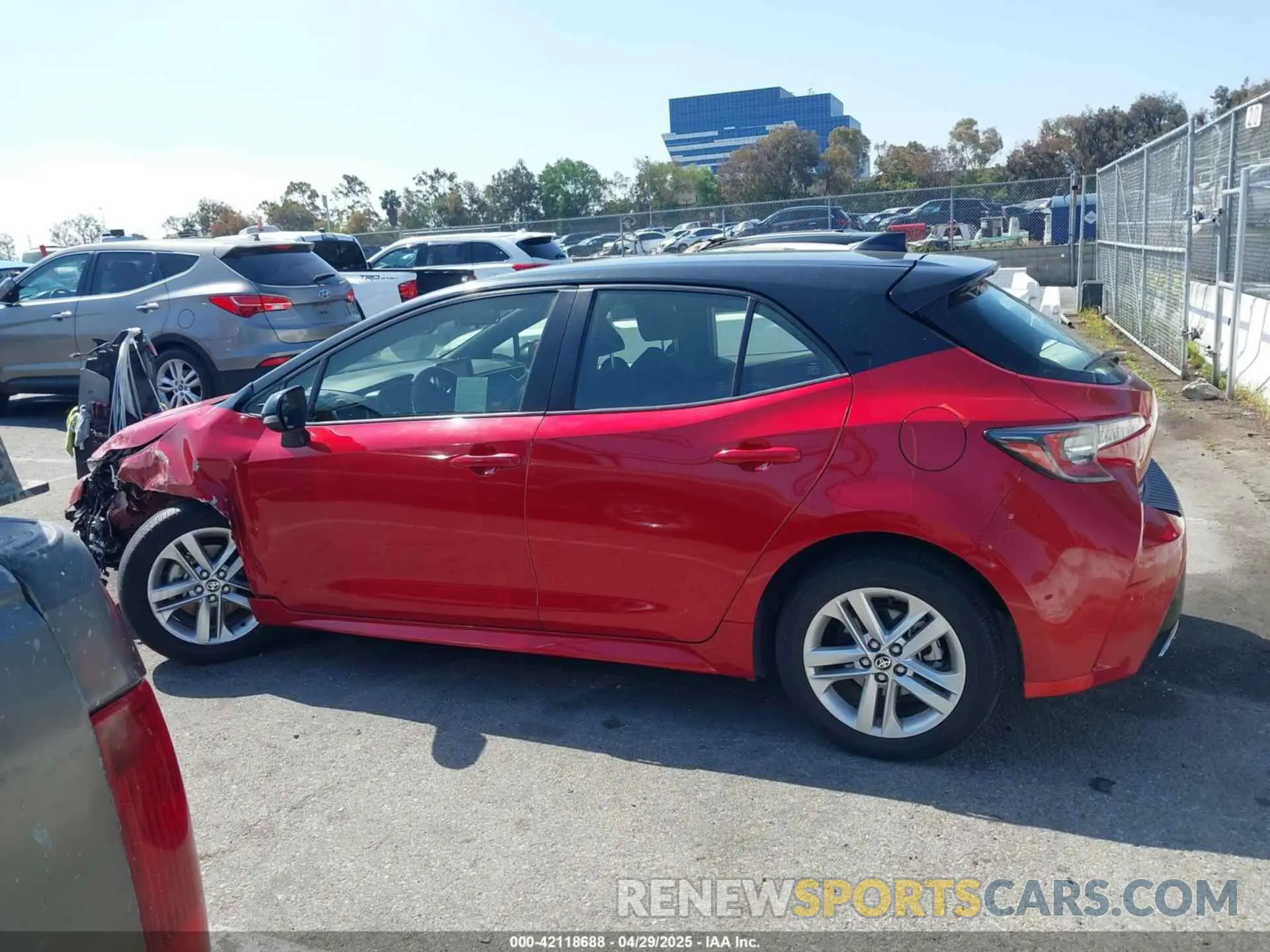 14 Photograph of a damaged car JTND4MBEXM3127618 TOYOTA COROLLA 2021