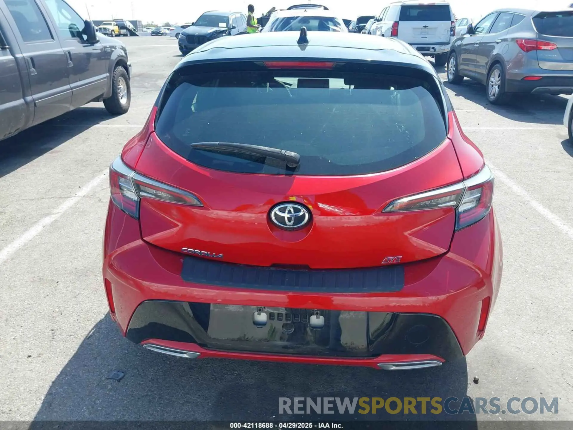 16 Photograph of a damaged car JTND4MBEXM3127618 TOYOTA COROLLA 2021