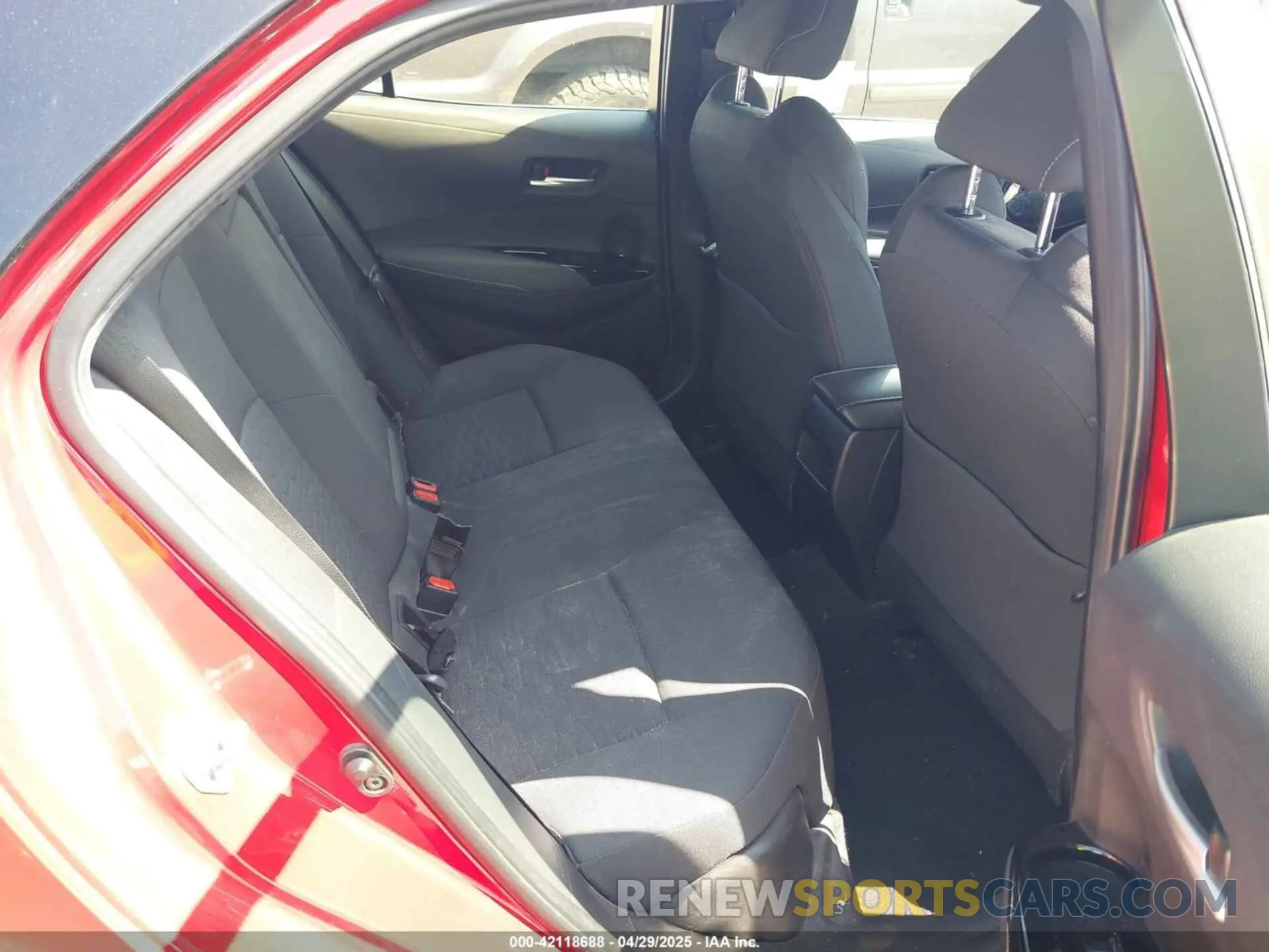 8 Photograph of a damaged car JTND4MBEXM3127618 TOYOTA COROLLA 2021