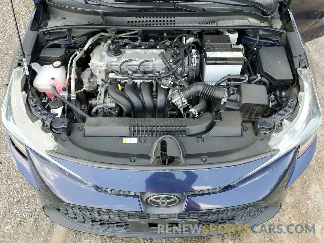 11 Photograph of a damaged car 5YFBPMBE2NP348500 TOYOTA COROLLA 2022