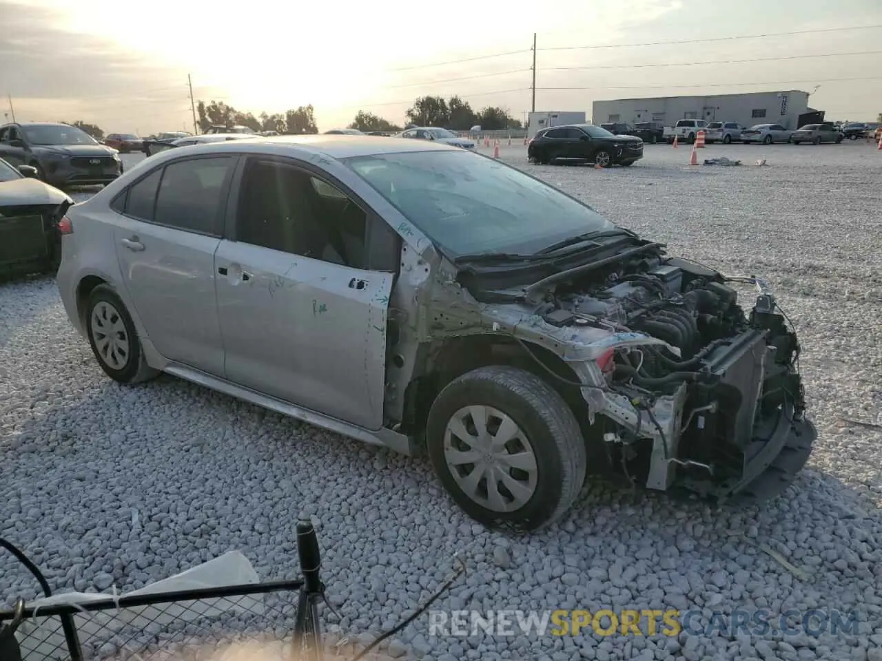 4 Photograph of a damaged car 5YFDPMAE0NP322021 TOYOTA COROLLA 2022
