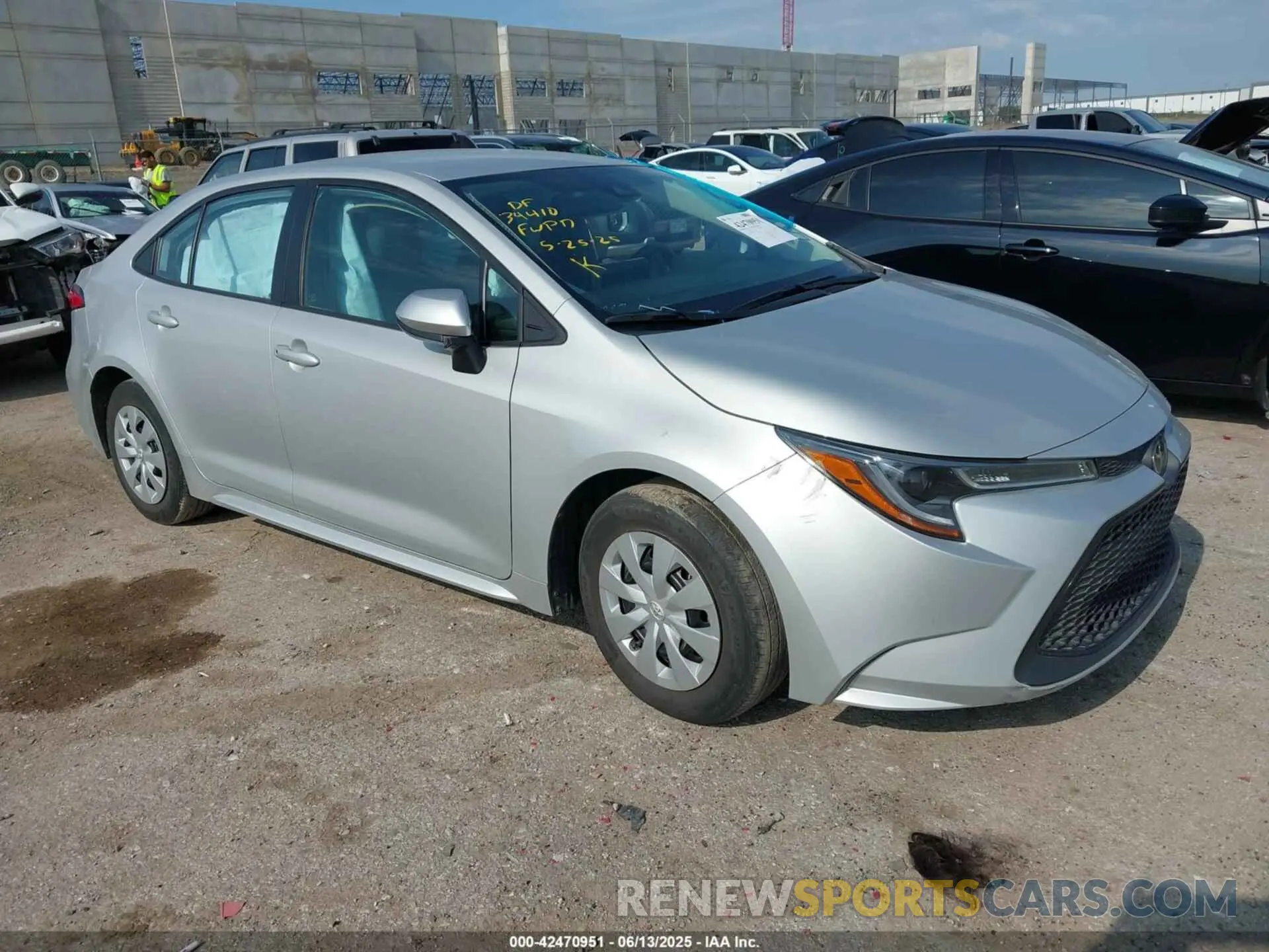 1 Photograph of a damaged car 5YFDPMAE6NP275271 TOYOTA COROLLA 2022