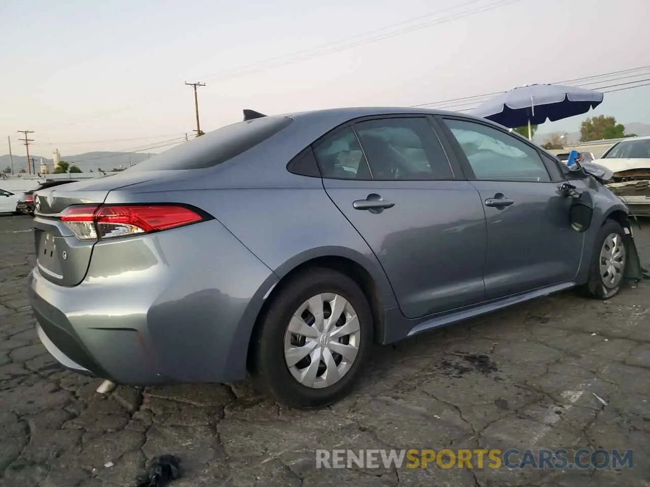 3 Photograph of a damaged car 5YFDPMAE6NP284391 TOYOTA COROLLA 2022