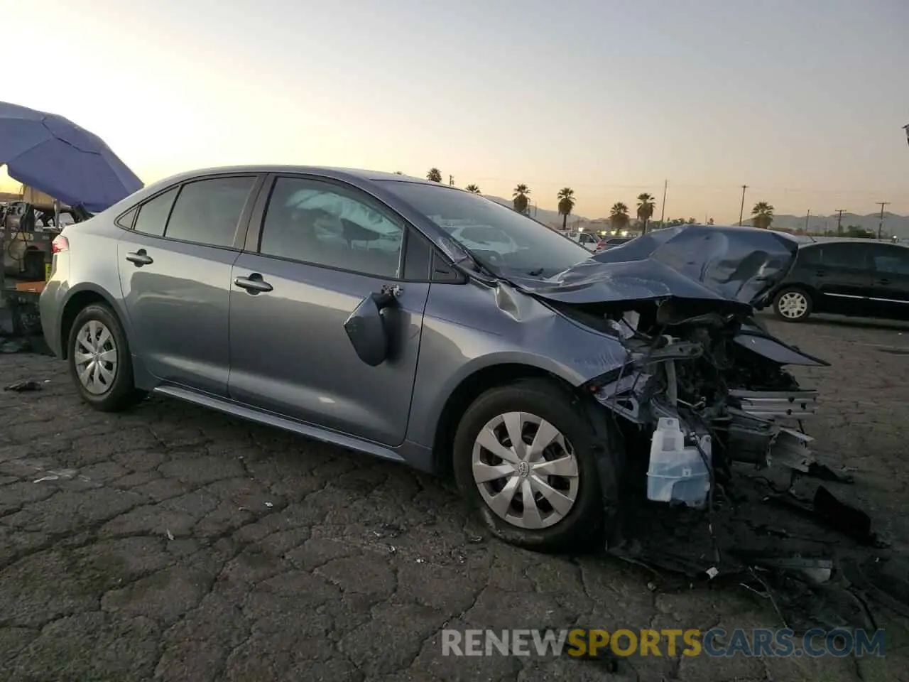 4 Photograph of a damaged car 5YFDPMAE6NP284391 TOYOTA COROLLA 2022