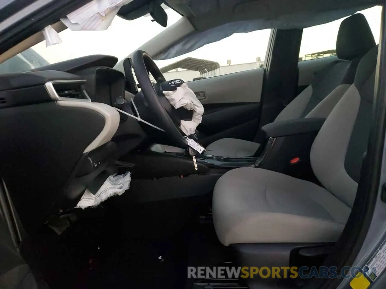 7 Photograph of a damaged car 5YFDPMAE6NP284391 TOYOTA COROLLA 2022
