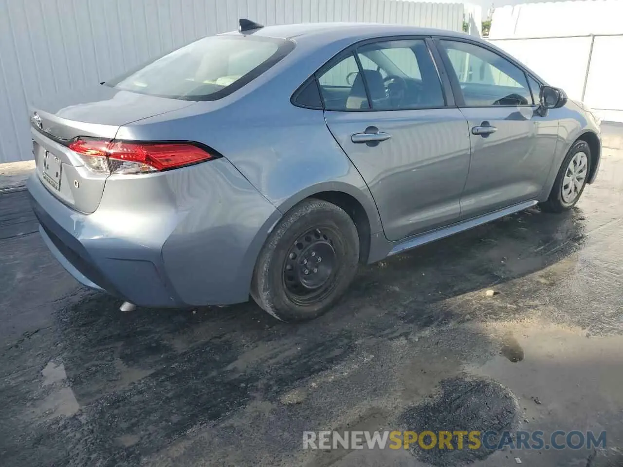 3 Photograph of a damaged car 5YFDPMAE7NP276557 TOYOTA COROLLA 2022