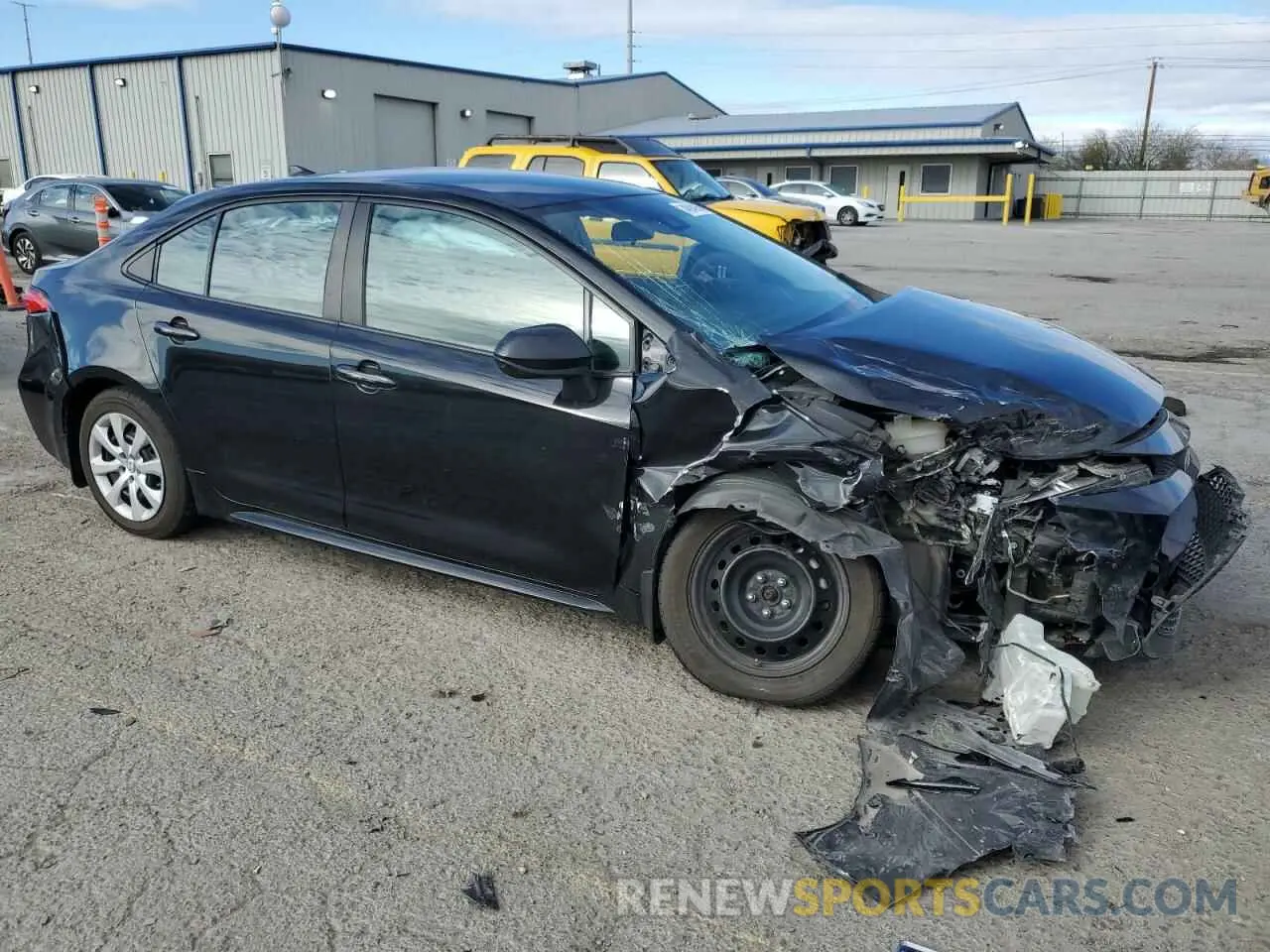 4 Photograph of a damaged car 5YFEPMAE0NP276730 TOYOTA COROLLA 2022