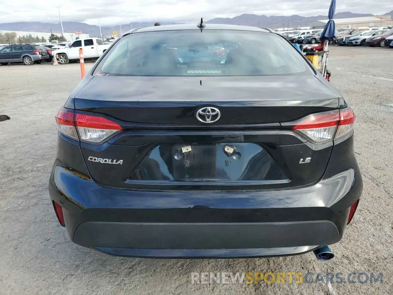 6 Photograph of a damaged car 5YFEPMAE0NP276730 TOYOTA COROLLA 2022