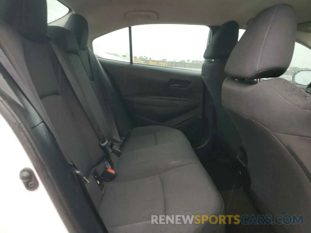 10 Photograph of a damaged car 5YFEPMAE0NP280325 TOYOTA COROLLA 2022