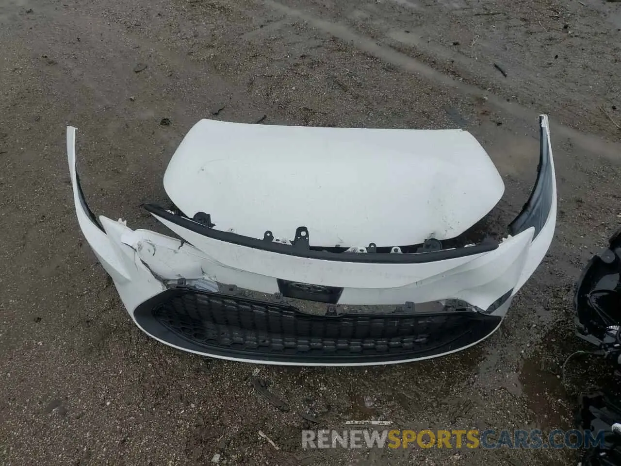 12 Photograph of a damaged car 5YFEPMAE0NP280325 TOYOTA COROLLA 2022