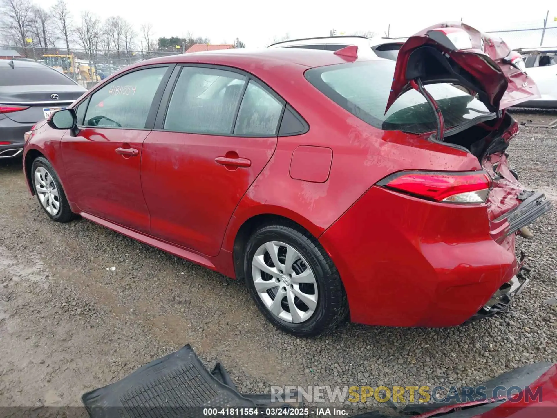 3 Photograph of a damaged car 5YFEPMAE0NP282916 TOYOTA COROLLA 2022
