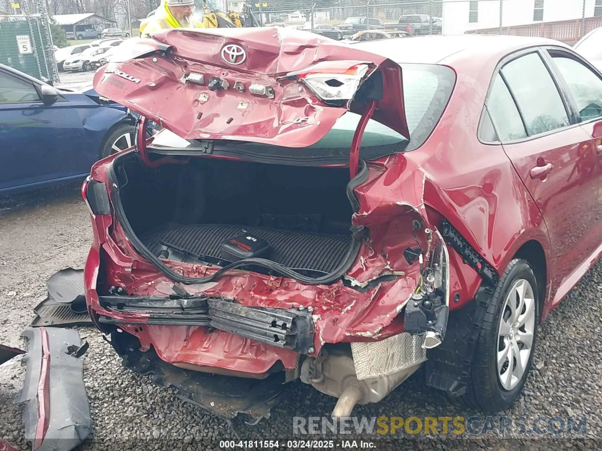 6 Photograph of a damaged car 5YFEPMAE0NP282916 TOYOTA COROLLA 2022