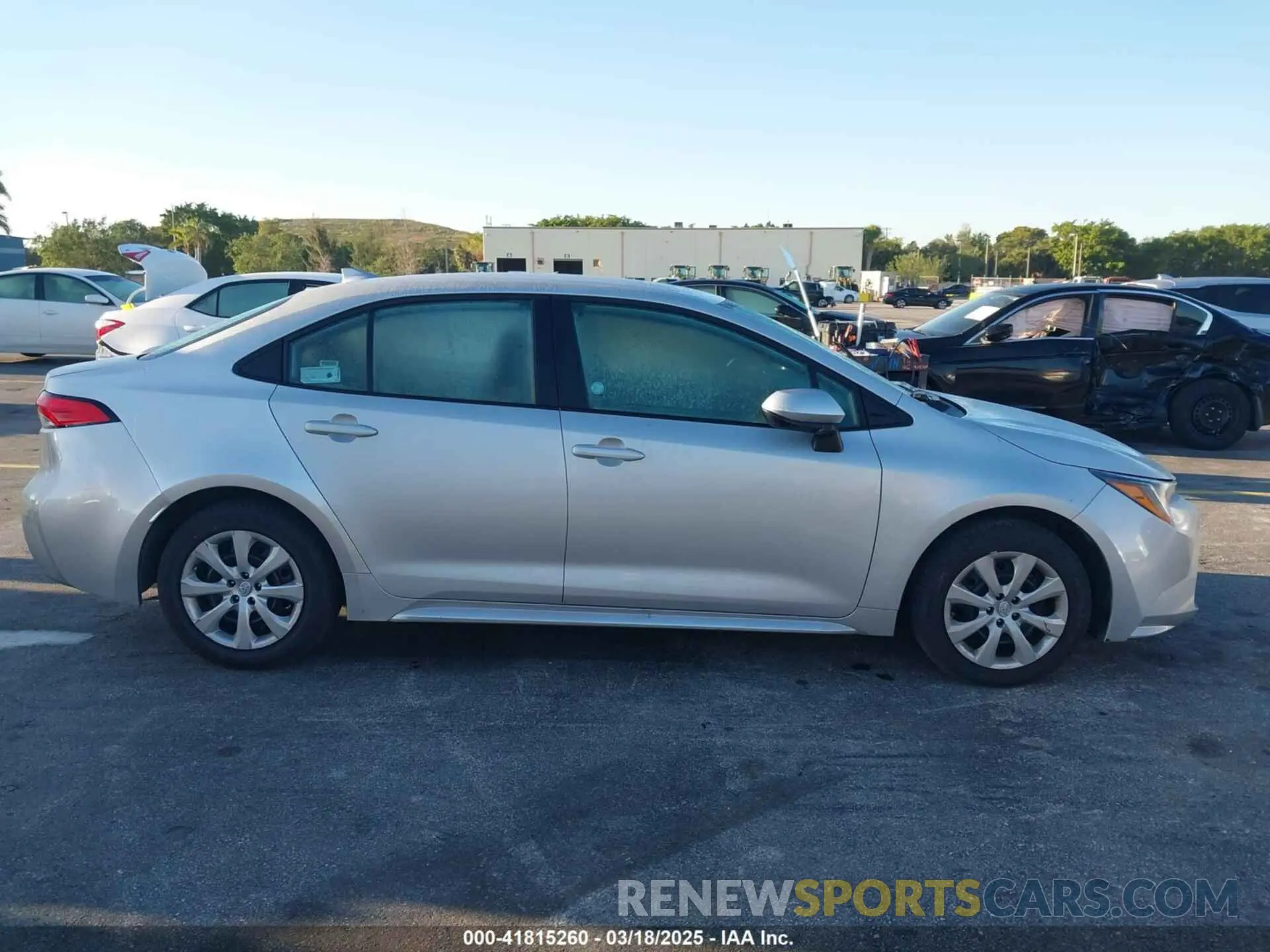 13 Photograph of a damaged car 5YFEPMAE0NP295181 TOYOTA COROLLA 2022