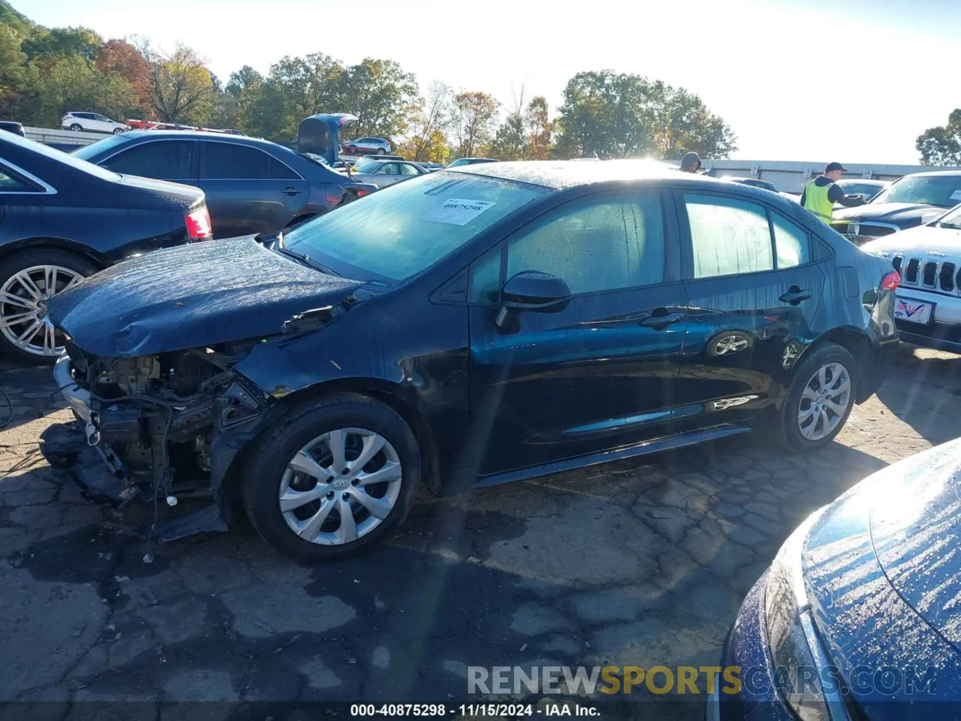 14 Photograph of a damaged car 5YFEPMAE0NP304011 TOYOTA COROLLA 2022