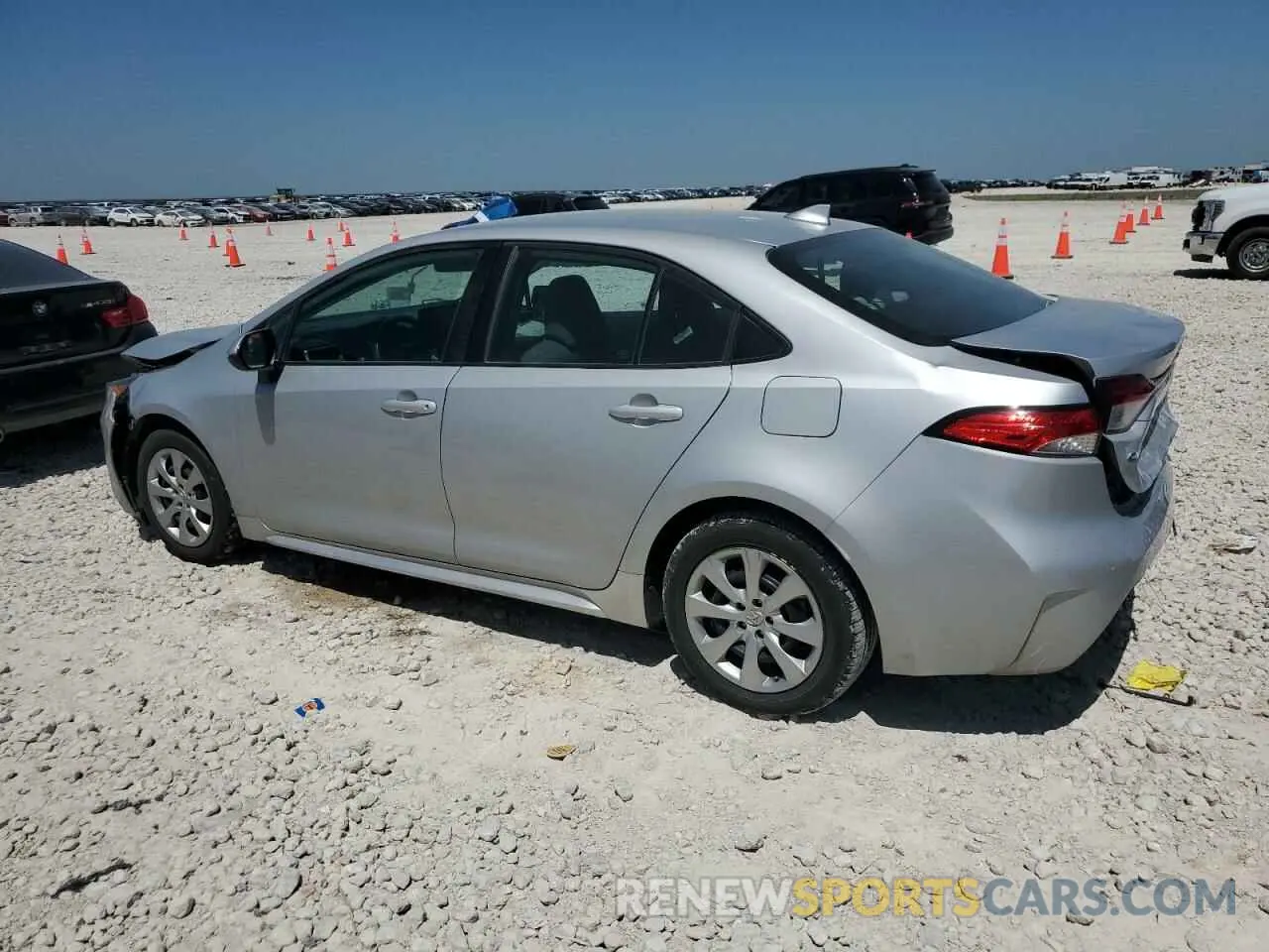2 Photograph of a damaged car 5YFEPMAE0NP322184 TOYOTA COROLLA 2022
