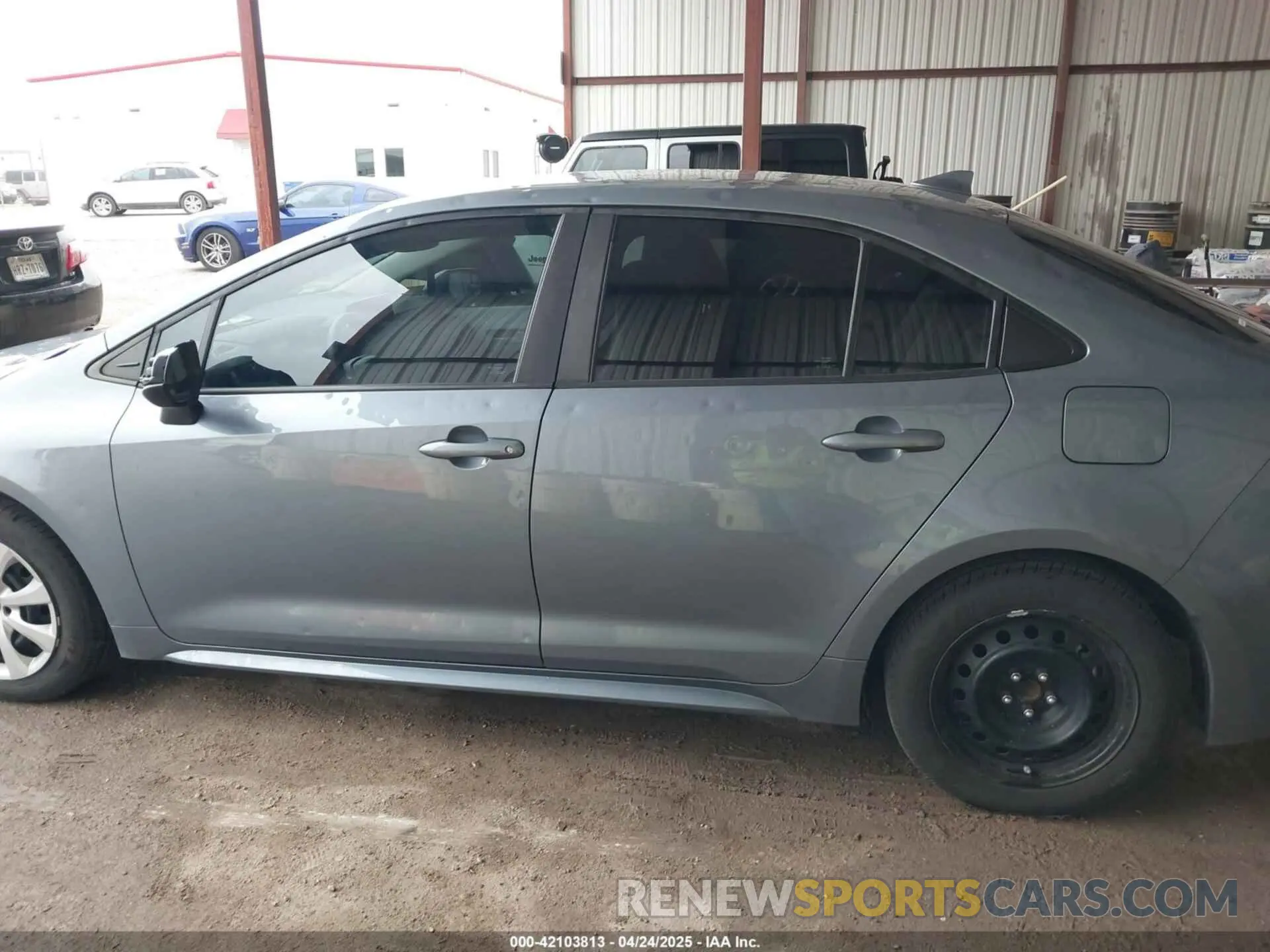 14 Photograph of a damaged car 5YFEPMAE0NP322542 TOYOTA COROLLA 2022