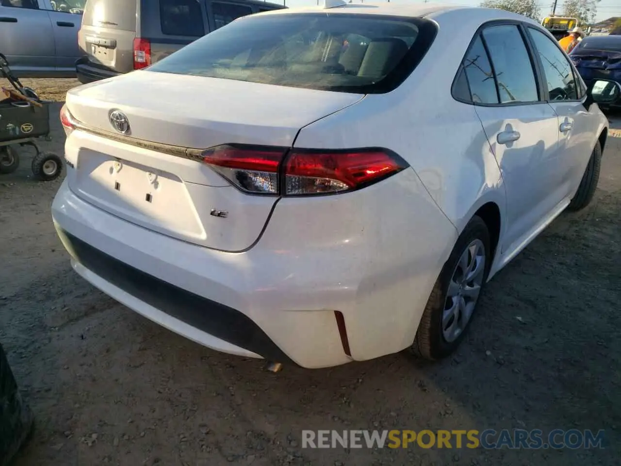 3 Photograph of a damaged car 5YFEPMAE0NP329412 TOYOTA COROLLA 2022