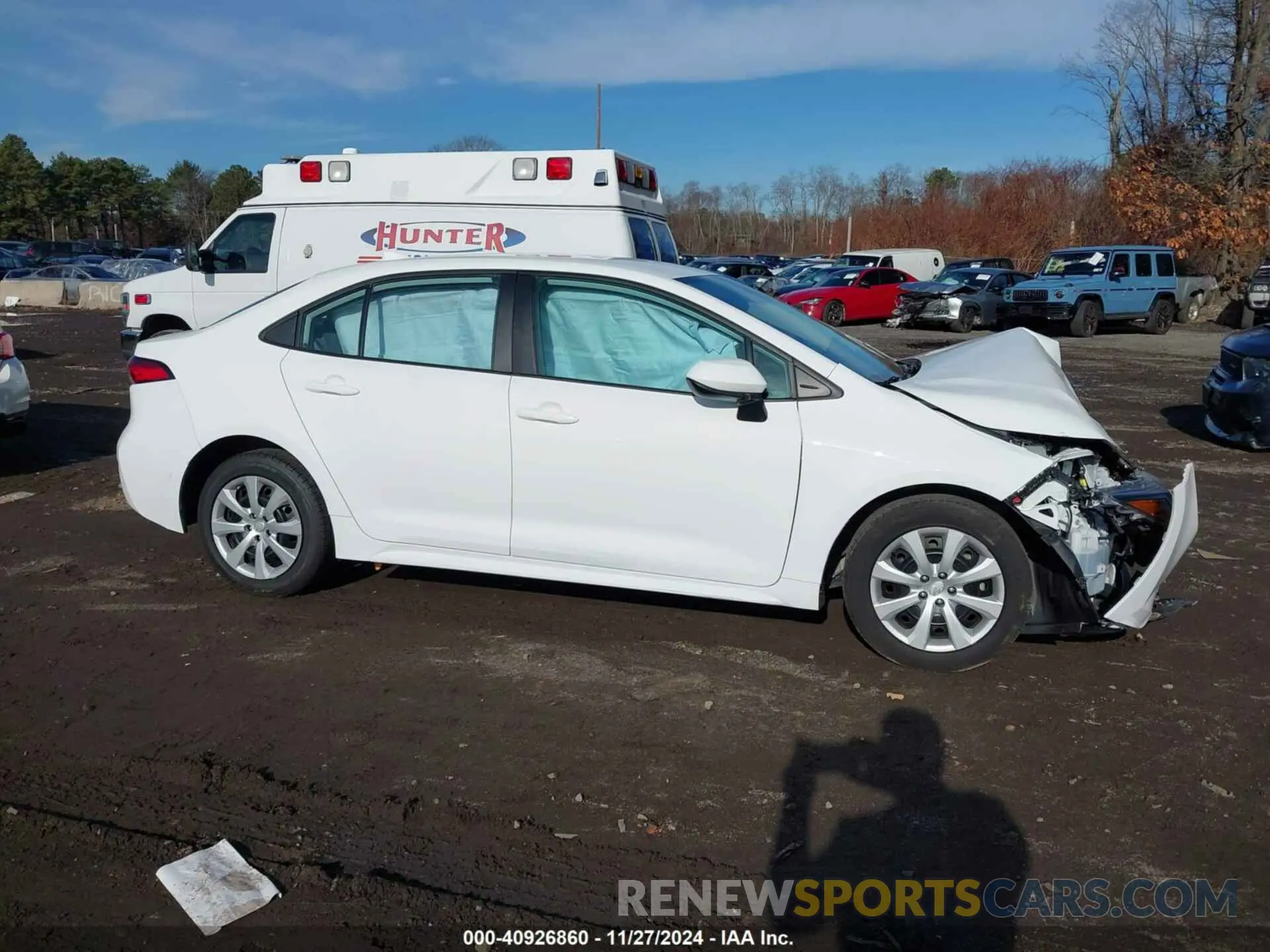 13 Photograph of a damaged car 5YFEPMAE0NP333637 TOYOTA COROLLA 2022