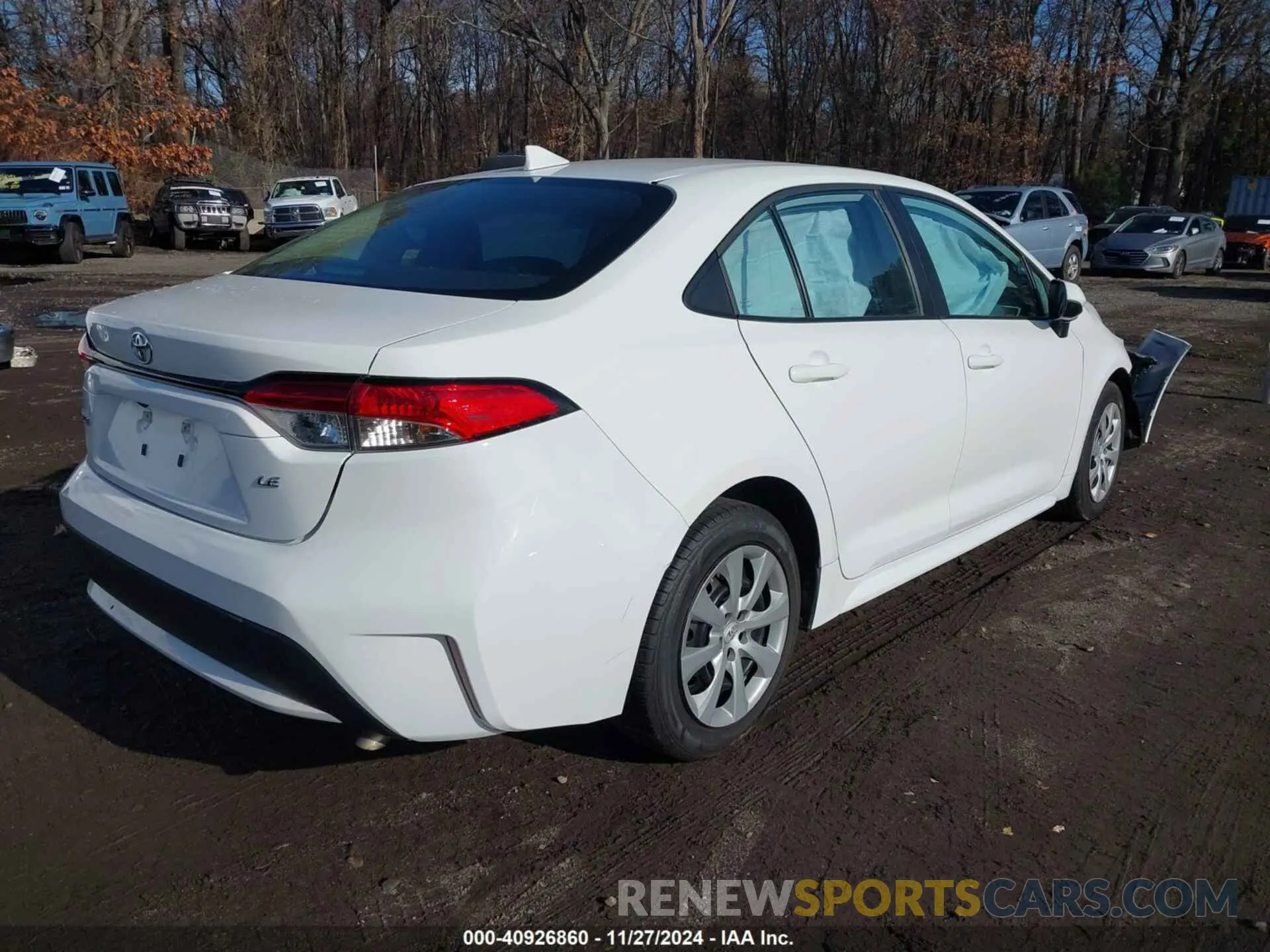 4 Photograph of a damaged car 5YFEPMAE0NP333637 TOYOTA COROLLA 2022