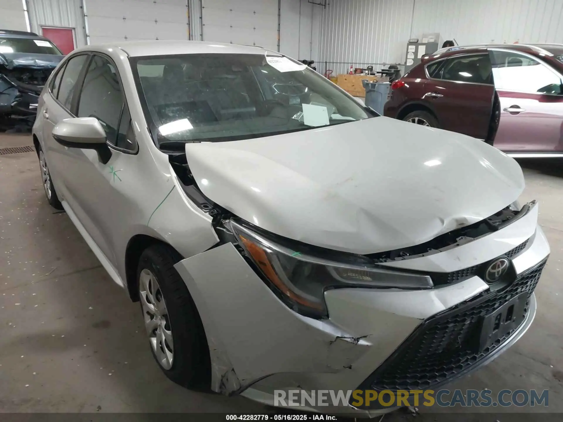 6 Photograph of a damaged car 5YFEPMAE0NP343469 TOYOTA COROLLA 2022