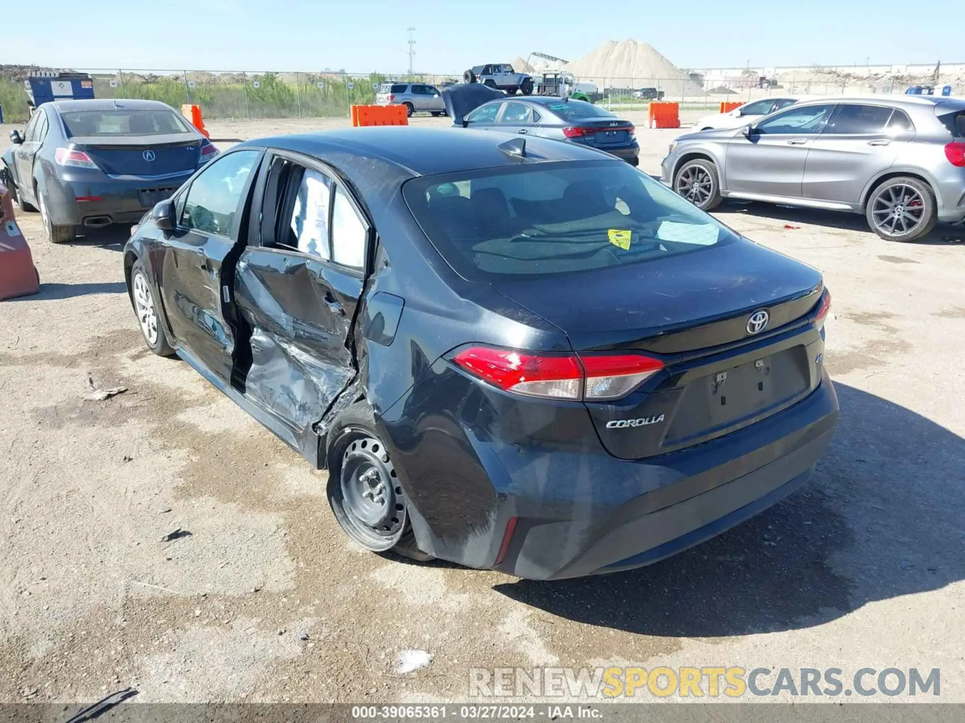 3 Photograph of a damaged car 5YFEPMAE0NP352088 TOYOTA COROLLA 2022