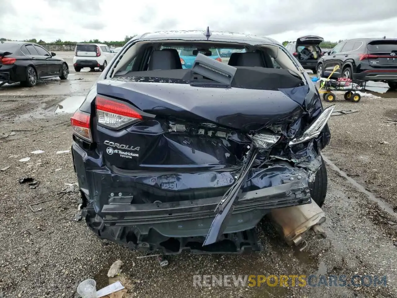 6 Photograph of a damaged car 5YFEPMAE0NP358389 TOYOTA COROLLA 2022