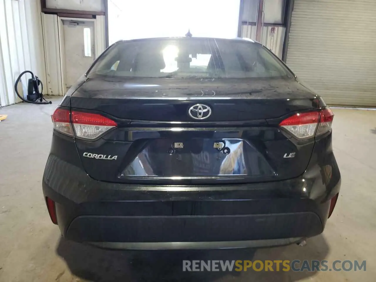 6 Photograph of a damaged car 5YFEPMAE0NP371742 TOYOTA COROLLA 2022