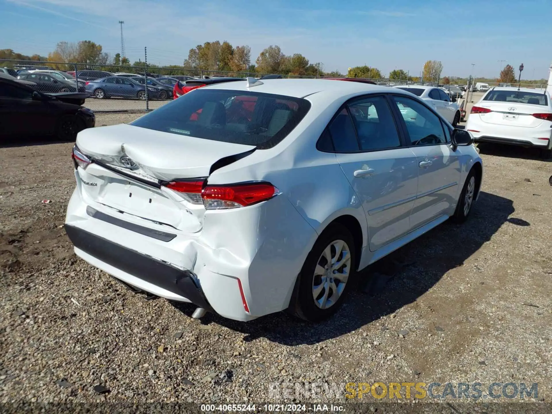 4 Photograph of a damaged car 5YFEPMAE0NP375211 TOYOTA COROLLA 2022