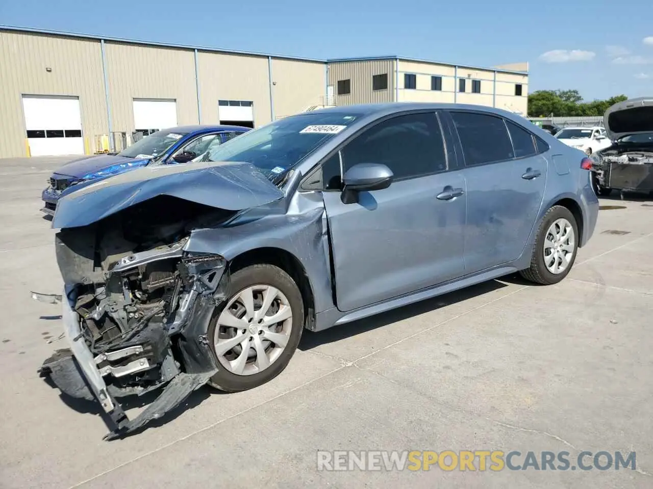 1 Photograph of a damaged car 5YFEPMAE1NP272136 TOYOTA COROLLA 2022