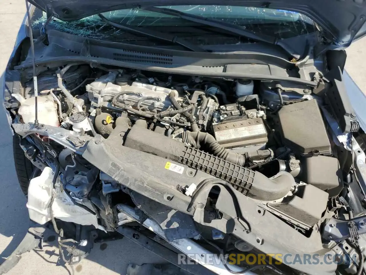 11 Photograph of a damaged car 5YFEPMAE1NP272136 TOYOTA COROLLA 2022