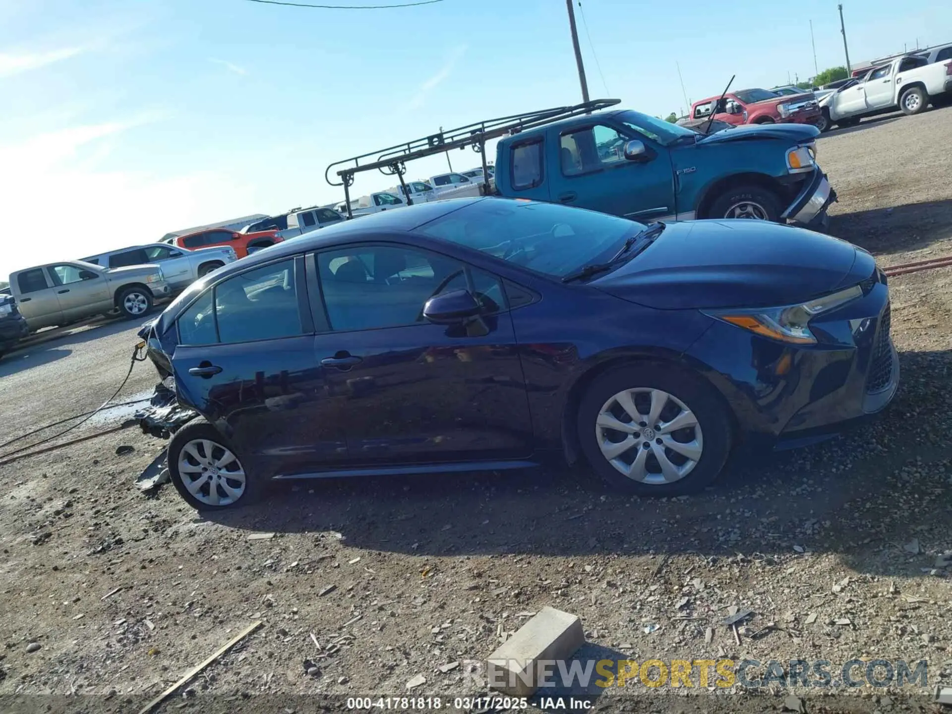 13 Фотография поврежденного автомобиля 5YFEPMAE1NP276235 TOYOTA COROLLA 2022