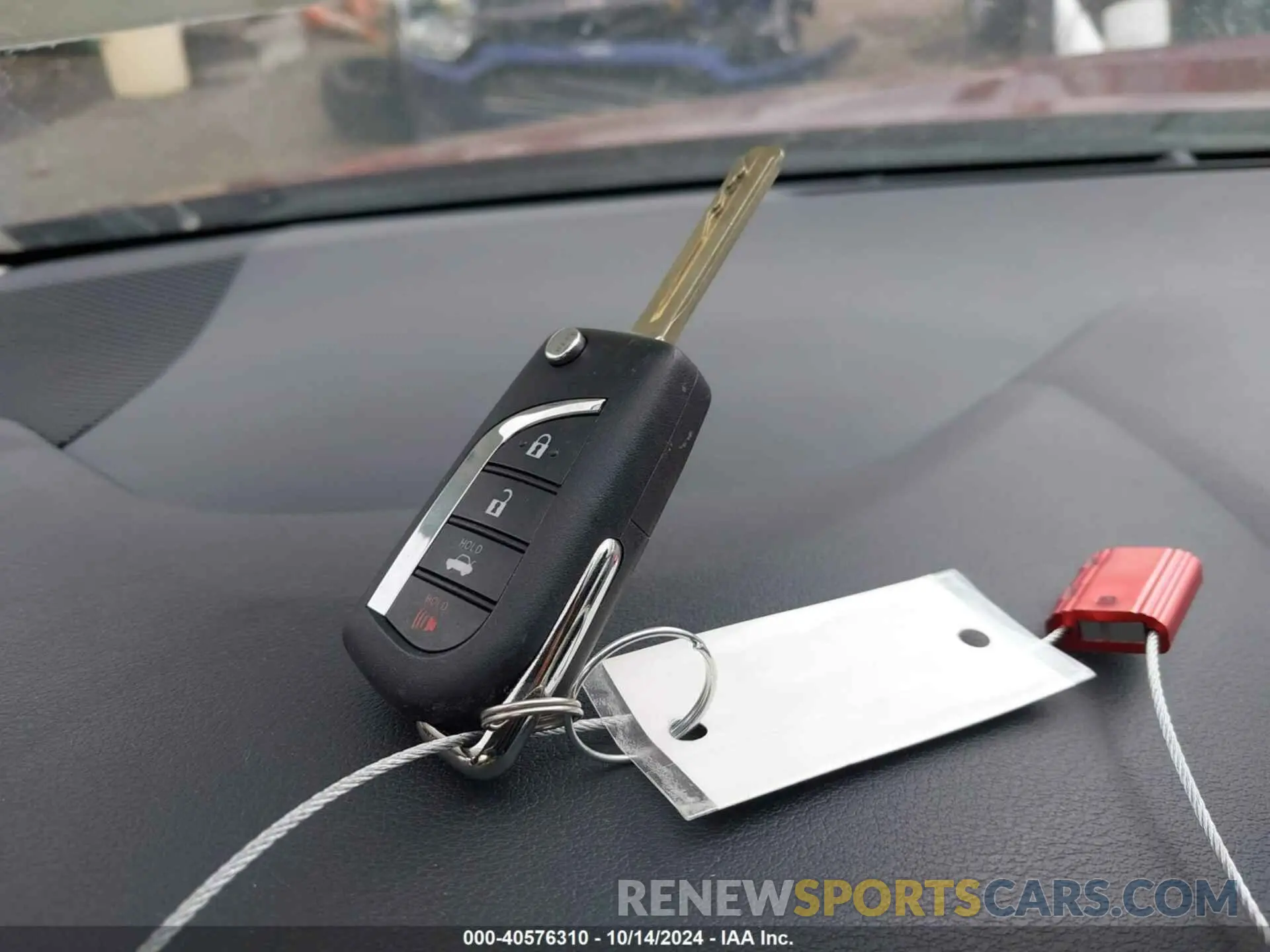 11 Photograph of a damaged car 5YFEPMAE1NP279409 TOYOTA COROLLA 2022