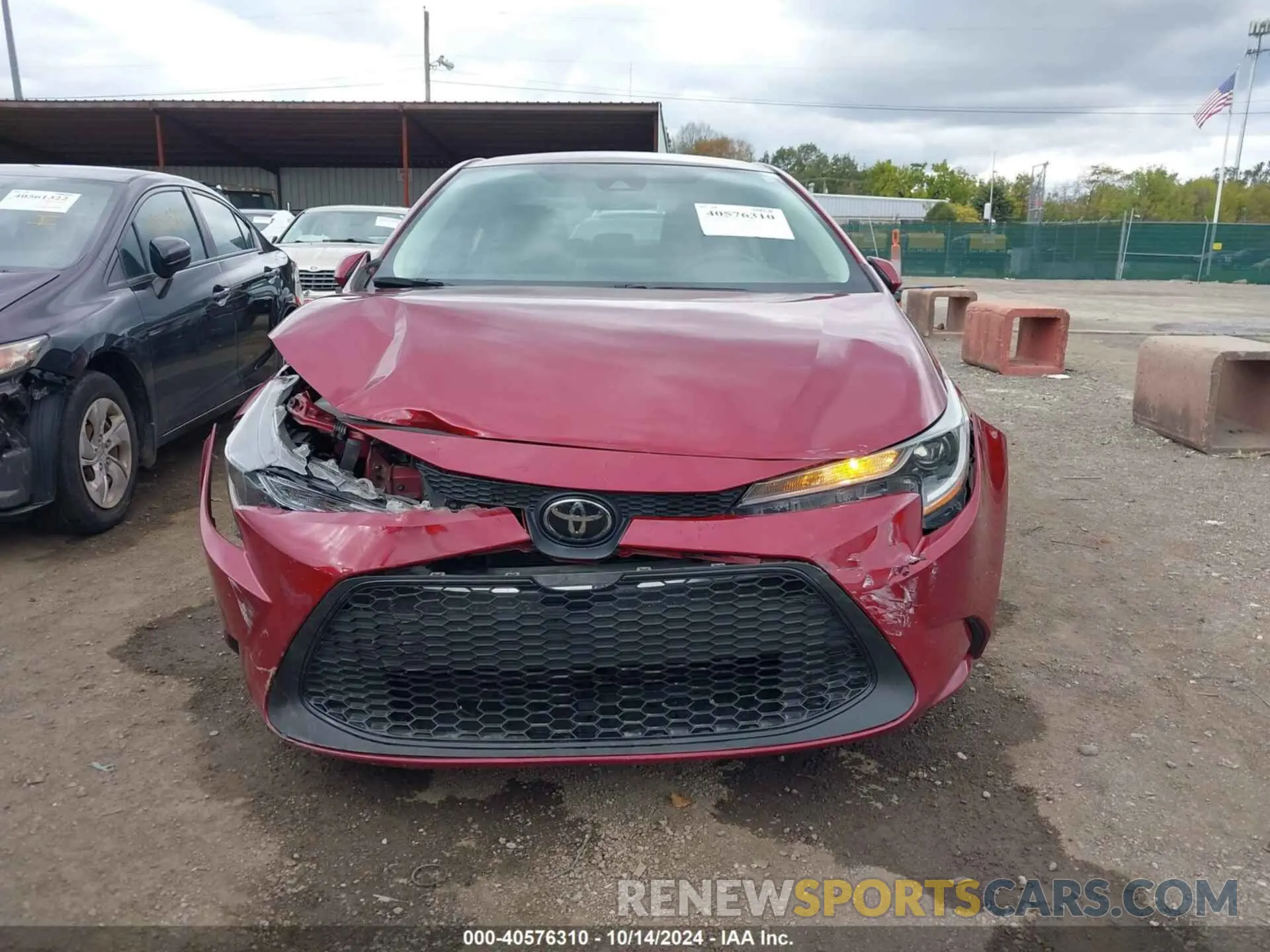 12 Photograph of a damaged car 5YFEPMAE1NP279409 TOYOTA COROLLA 2022