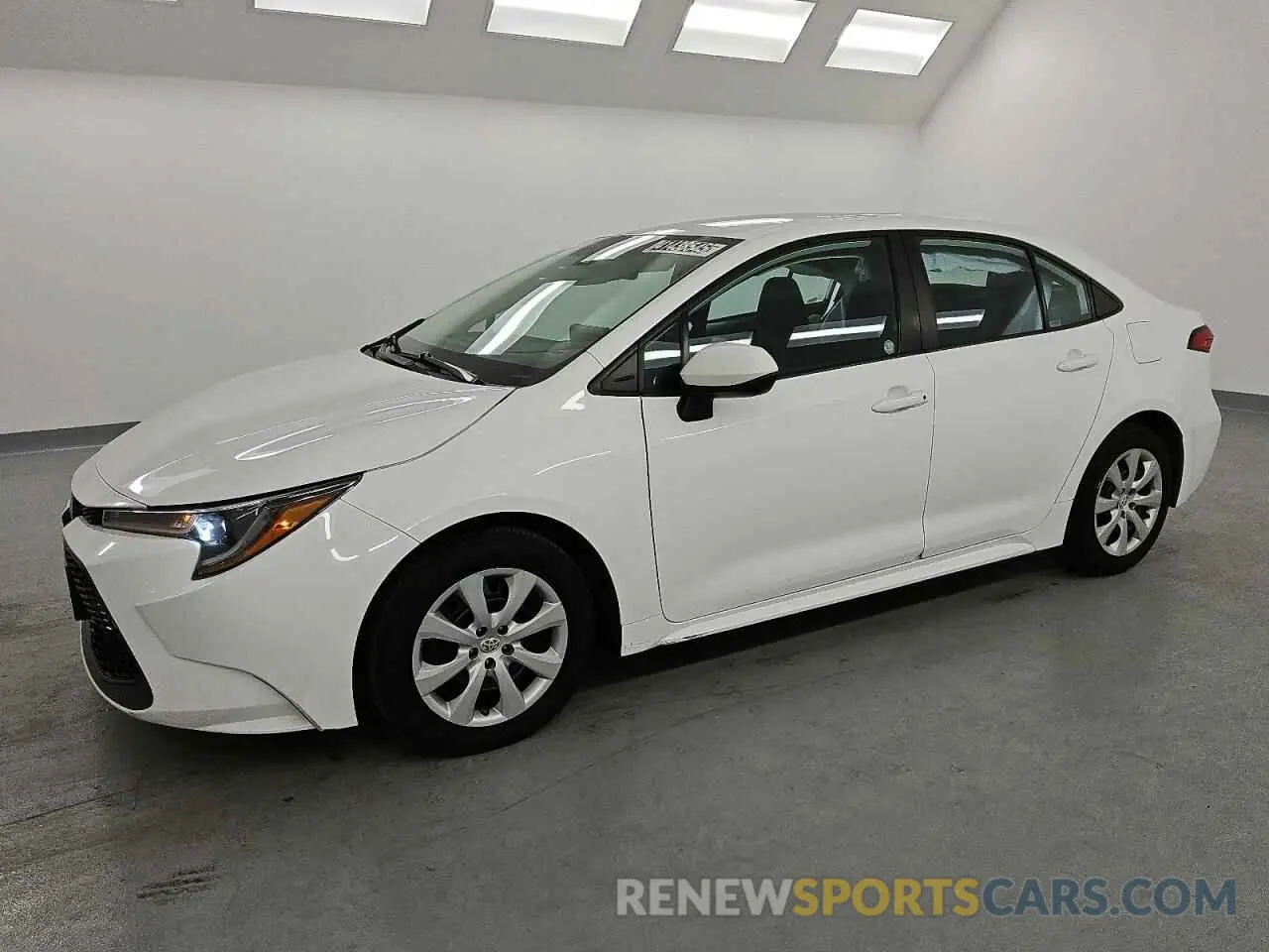 1 Photograph of a damaged car 5YFEPMAE1NP283587 TOYOTA COROLLA 2022